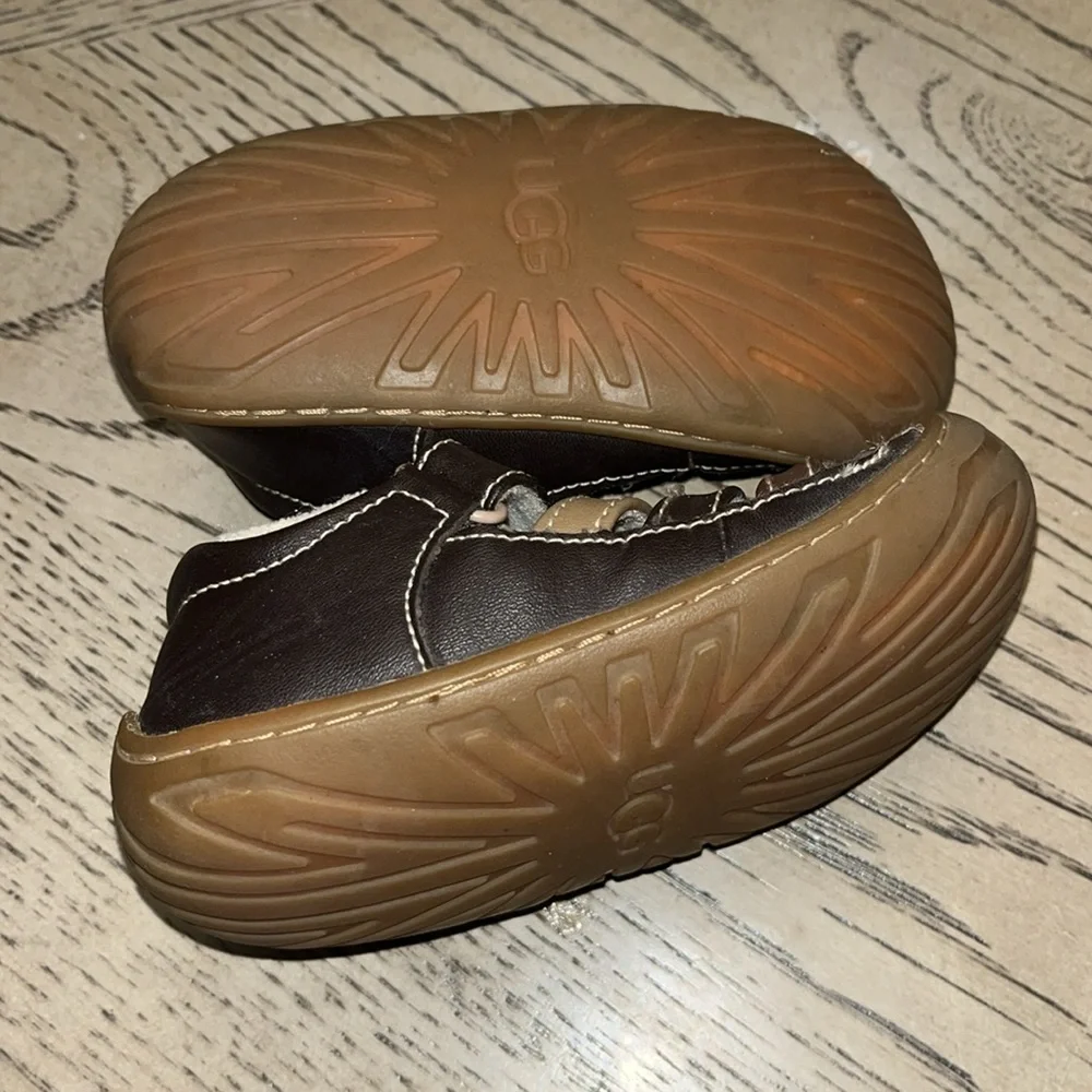 UGG Santore First‎ Walker Shoe 7